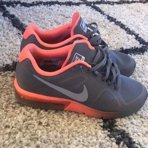 Nike air max sequent